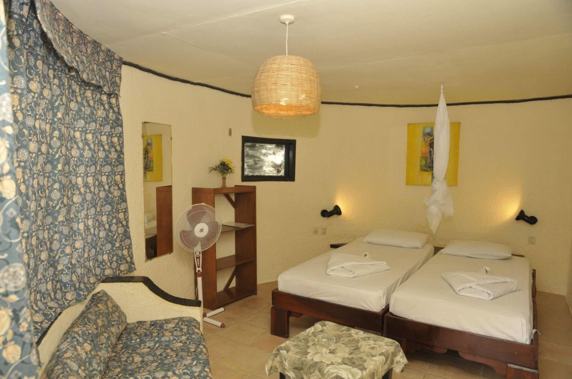 Bakau African Village Hotel מראה חיצוני תמונה
